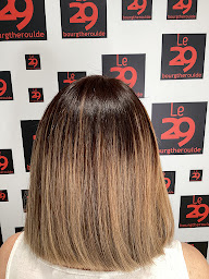 Photo n°17 de Le 29 Bourgtheroulde à Grand Bourgtheroulde (Salon de coiffure)