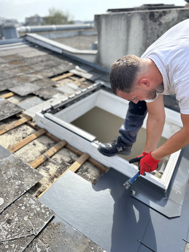 -15% sur la pose velux sur devis, signé au magasin