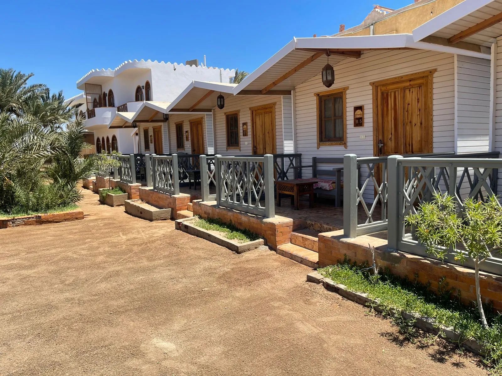 Shams Hotel & Dive Centre