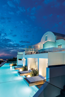 West East Suites by null