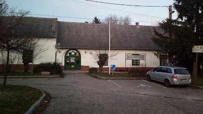 Photos of Tourinform - Zs&aacute;mb&eacute;k