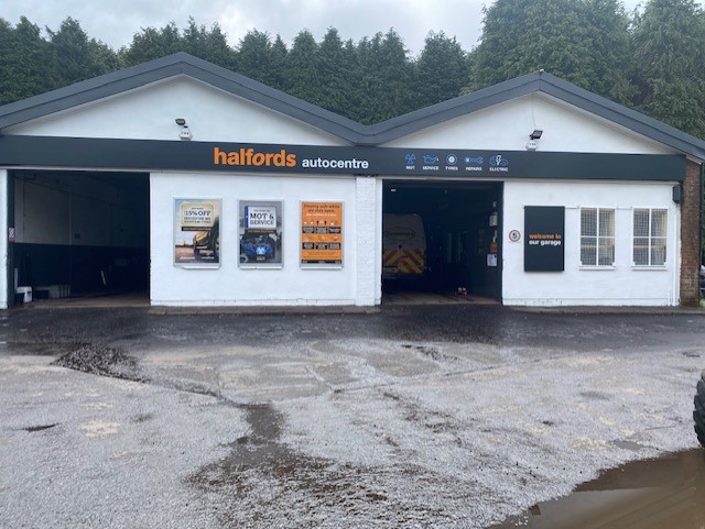 Halfords McConechys East Kilbride Glasgow Autocentre