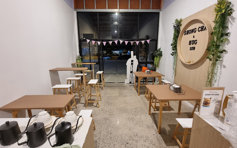 ชงชา & Hug Burger steak (รามอินทรา 97)