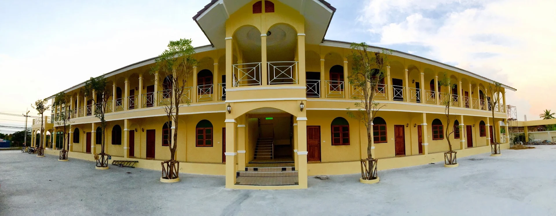 The Rich Residence