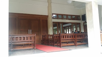 Photos of Paroki St. Yakobus Klodran