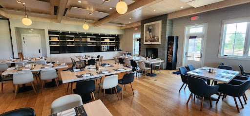 The Mammoth Bar & Lounge