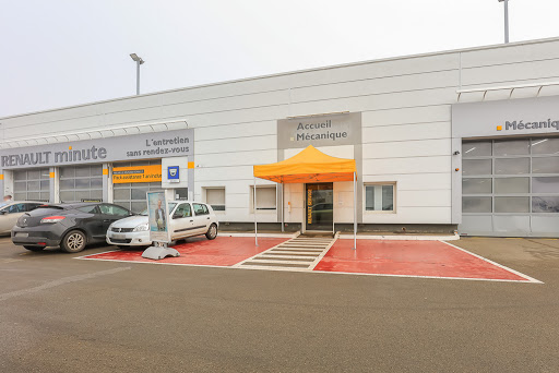 RENAULT ST-QUENTIN-EN-YVELINES - RRG Gallery - France
