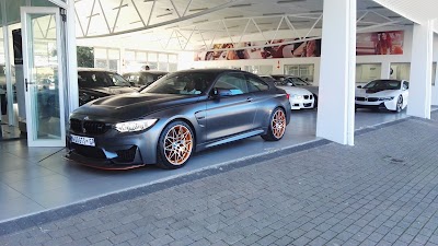Photos of Avis Car Sales