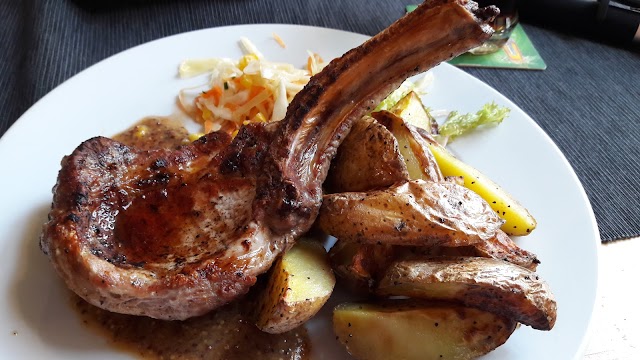 Restaurace & Music Bar Legenda