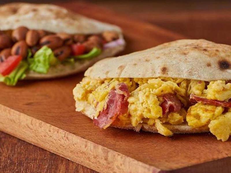 مطعم مشي لتقديم الوجبات - صورة 4