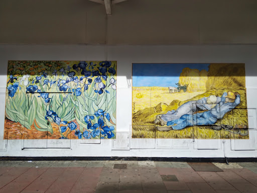 Mural "Los Lirios" Gallery - Spain
