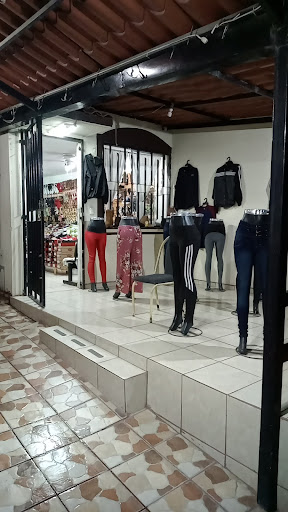 Zapateria & Ropa Estrella