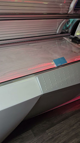 Comments and reviews of Tropical Heat Sunbeds & Beauty
