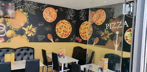 Photo 4 - Lini Pizza