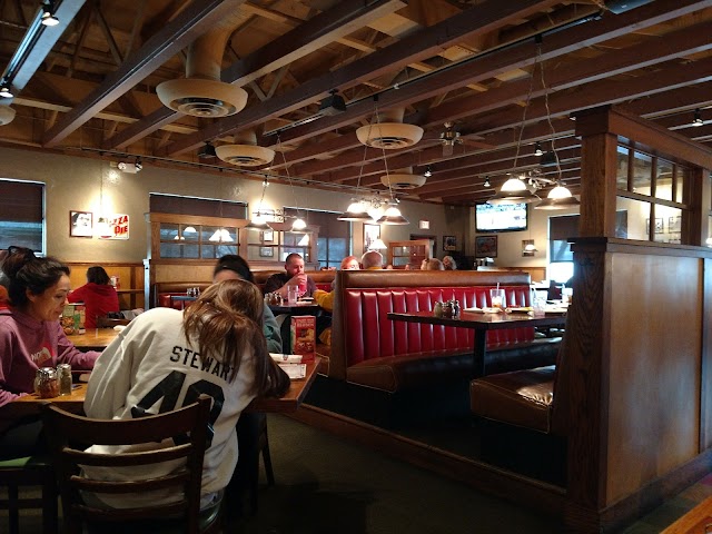 Old Chicago Pizza and Taproom