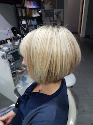 Photo n°10 de Dim Tif Me&my salon à Montluçon (Salon de coiffure)