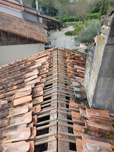 Photo de Expert Couvreur Barbezieux Père &amp; Fils à Barbezieux (16300)