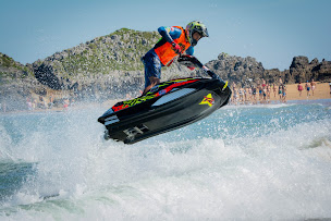 Photo n°4 de MX100 Factory - RISE WATERCRAFT à Ludon-Médoc (Magasin d'équipements et accessoires nautiques)