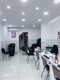 Photo n°12 de Salon Coiffure Najet Beauté à Aubervilliers (Salon de coiffure)
