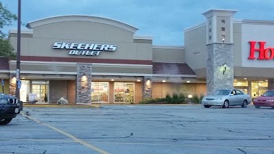 SKECHERS Warehouse Outlet