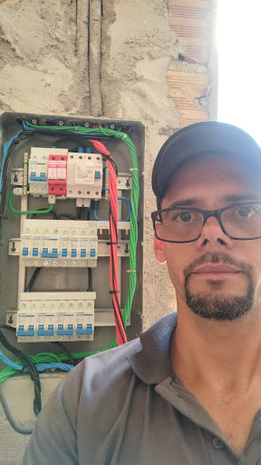 Elétrica Dias / Eletricista em Ribeirão das Neves 24hrs residencial e atendimento emergencial.