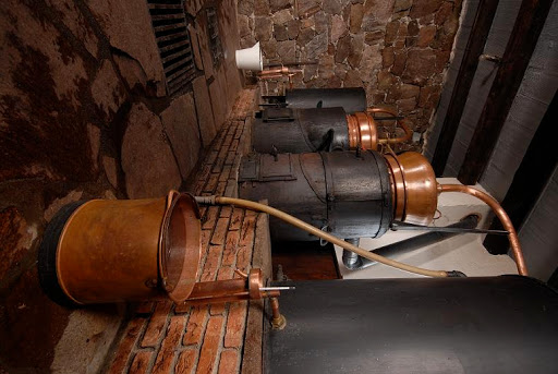 Distillerie STAEHLY - Maurice et Maryvonne - Thumbnail