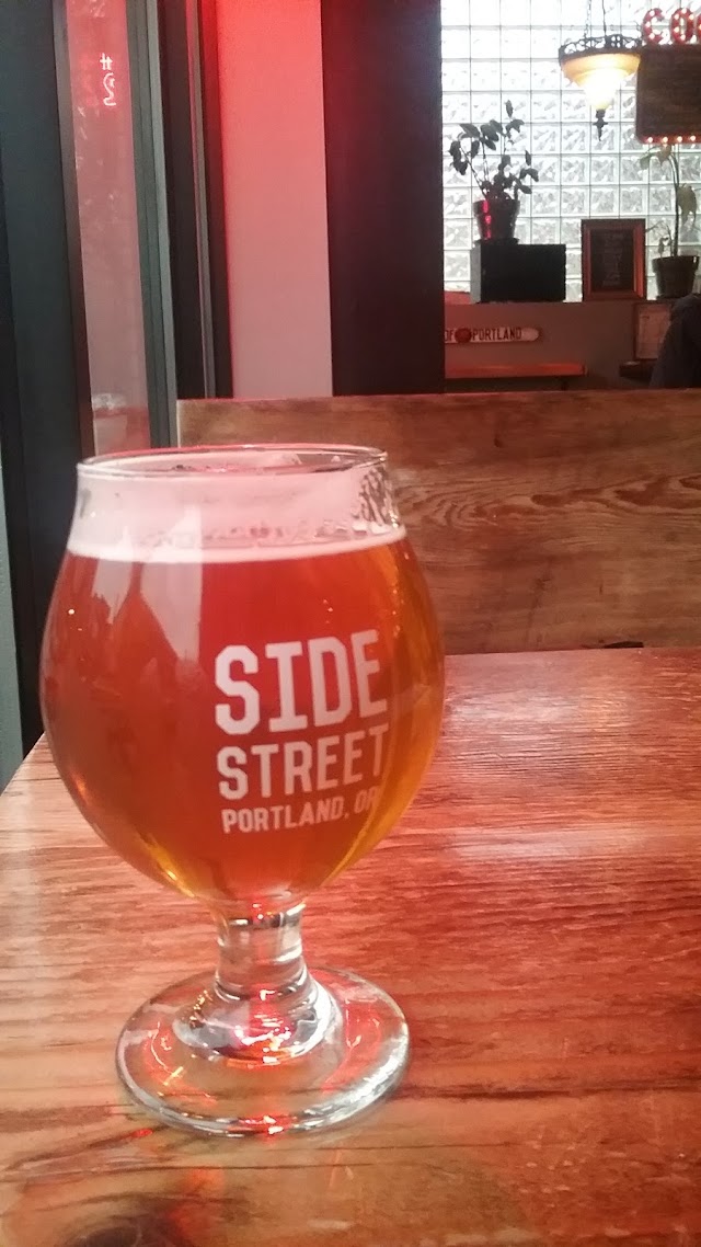 The Side Street Tavern