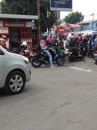Photos of Pertamina gas station 34-40207