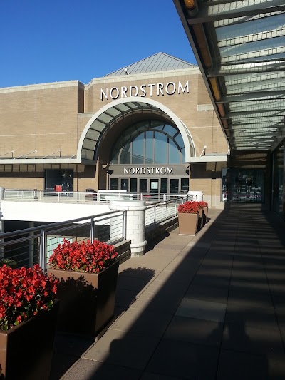 Photos of Nordstrom Oakbrook Center