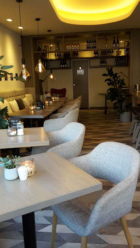 Christa ICEBAR & CAFE - Thumbnail