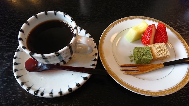 びすとろjiji 岡山県岡山市津島西坂 純和食店 レストラン グルコミ