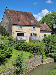 Photo n°73 de Au Lavoir du Serein (Chambres et table d'hôtes) à Arlay (Chambre d'hôtes)