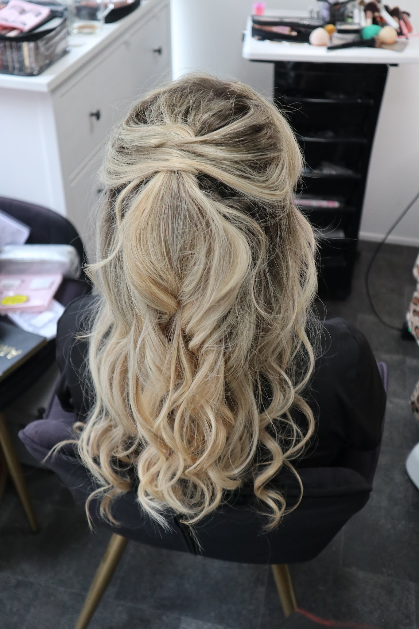 Bonnie's Beauty Temple - Makeup Artists - photo 1