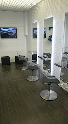 Photo n°2 de Valentin Coiffeur Coloriste Noeux Les Mines à Noeux-les-Mines (Boutique de santé et beauté)