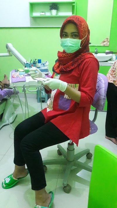 Photos of praktek dokter gigi Nanik Dwi A