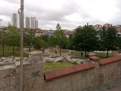 Photos of Gaziosmanpaşa Belediyesi Fetih Parkı Hali&ccedil; Kapısı