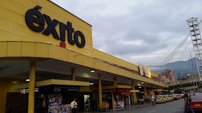Photos of &Eacute;xito Envigado