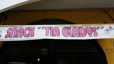 Photos of Tia Gladys