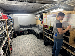 Photo n°1 de SKISET HOTEL LE STELLA LOCATION DE SKI SUNWEB / JOHANN EQUIPEMENT à Châtel (Service de location de ski)