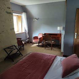 Photo n°10 de Talvern, Le Chant du monde, 5 chambres d'hôtes dont 1 pour pers. à mob. réduite (10 à 15 pers) et 1 gîte (2 à 4 pers) à Landévant (Gîte pèlerin)