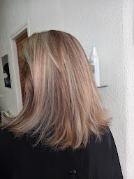 Photo n°2 de Actuell' Coiffure à Florensac (Salon de coiffure)