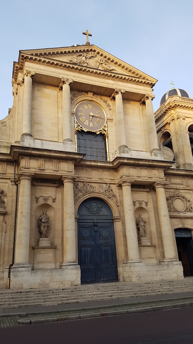 Gibert Joseph Versailles