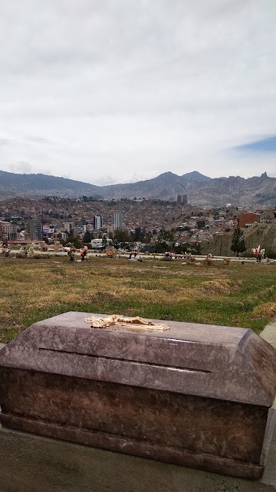 Photos of Cementerio Jard&iacute;n