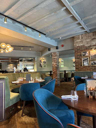 Browns Ruislip - Visual