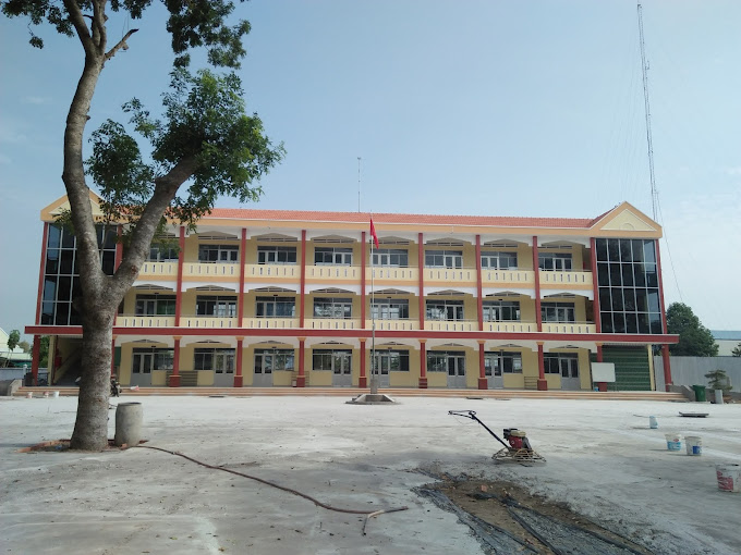 Trường TH Thị Trấn Vĩnh Hưng