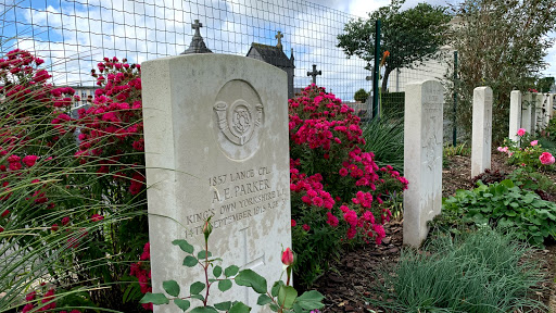 Albert Communal Cemetery Extension - Thumbnail