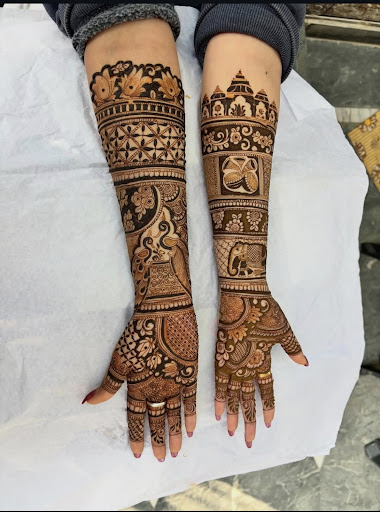 Booking advance for bridal mehandi packing