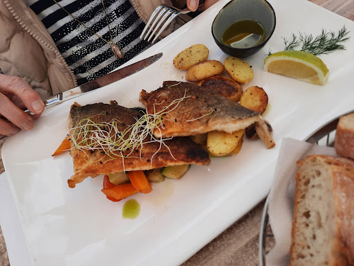 Molos - Restaurant & Café - Thumbnail