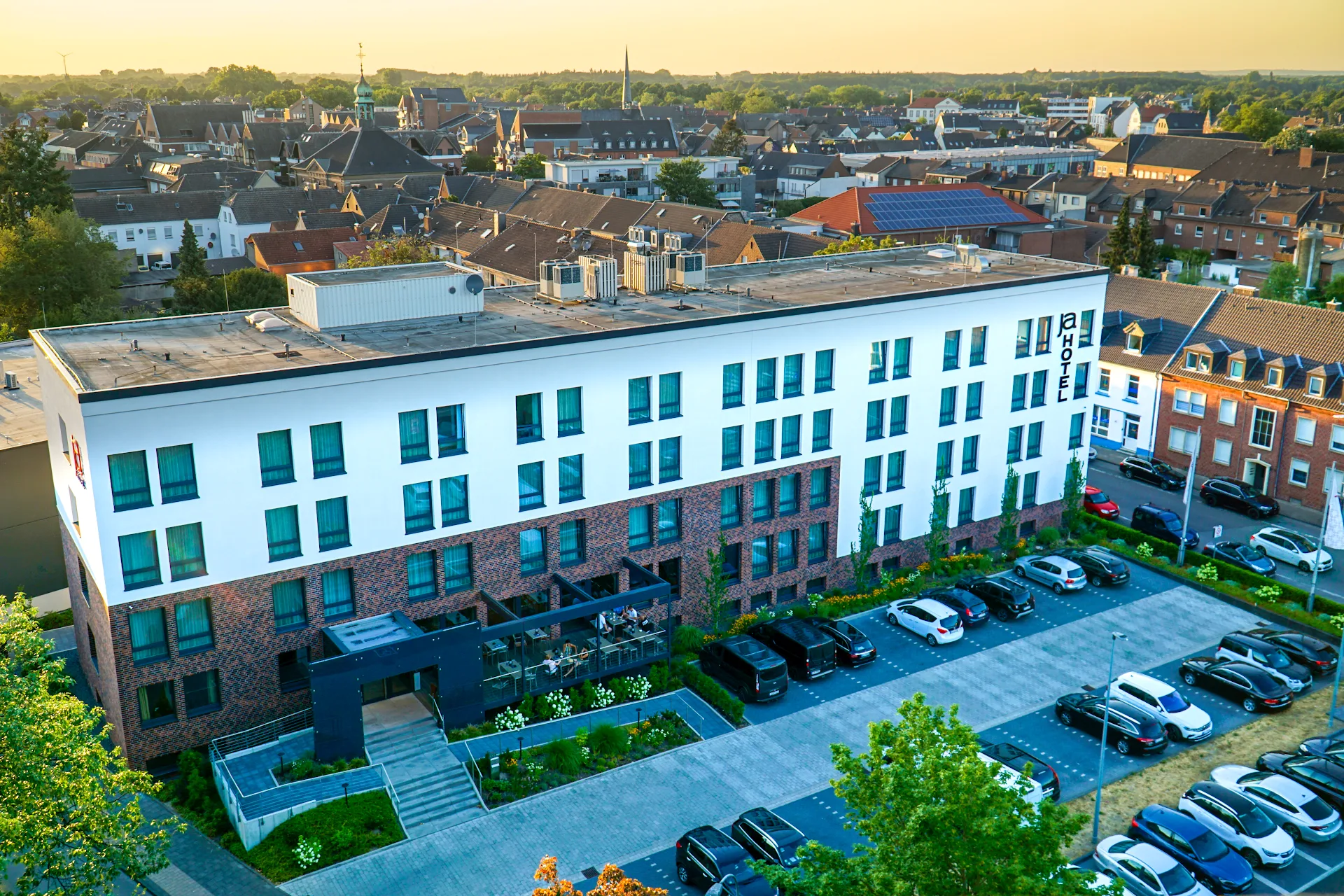JaHotel