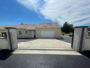 Photo n°1 de TP Services à Magnac-sur-Touvre (Société de travaux publics)